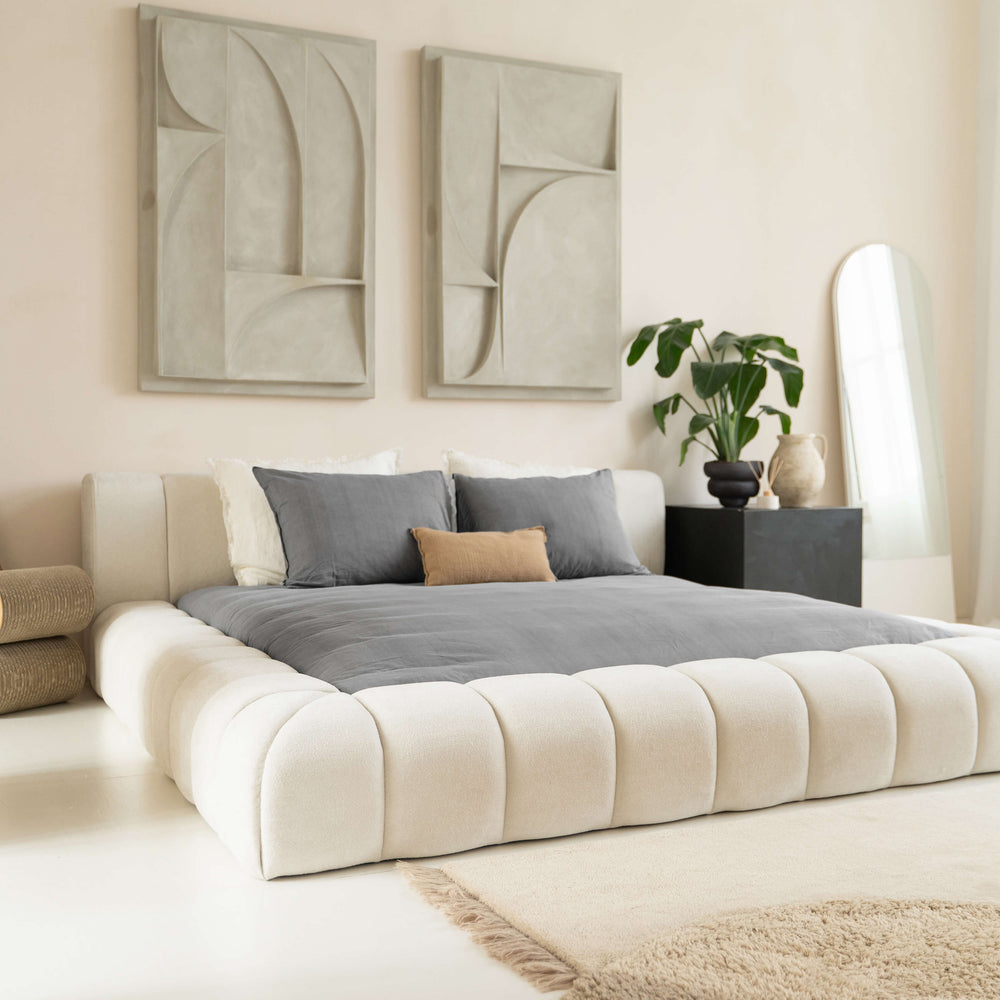Adore Classic bed in Off White