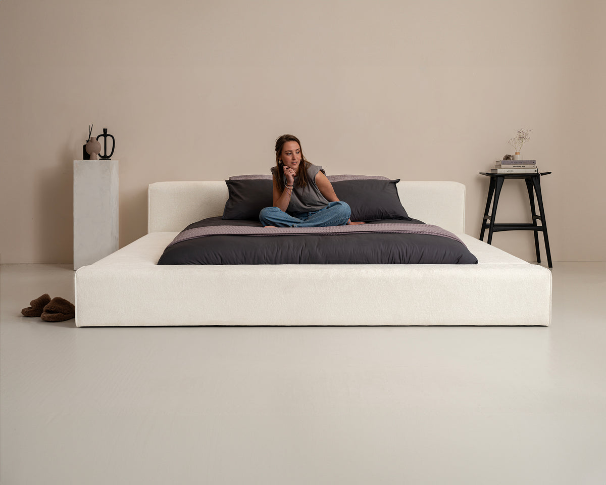 Adore Business bed