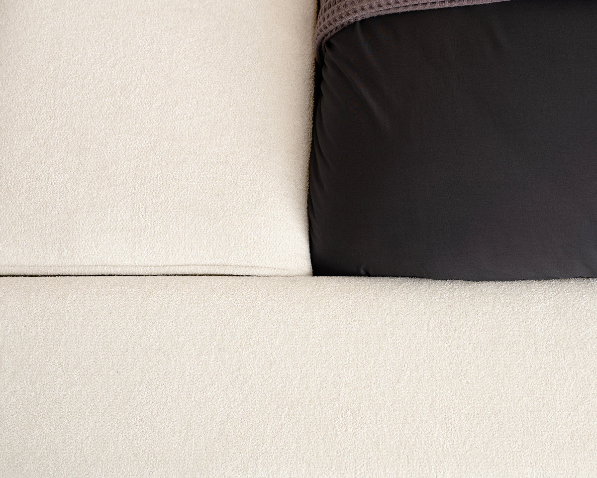 Adore Business bed