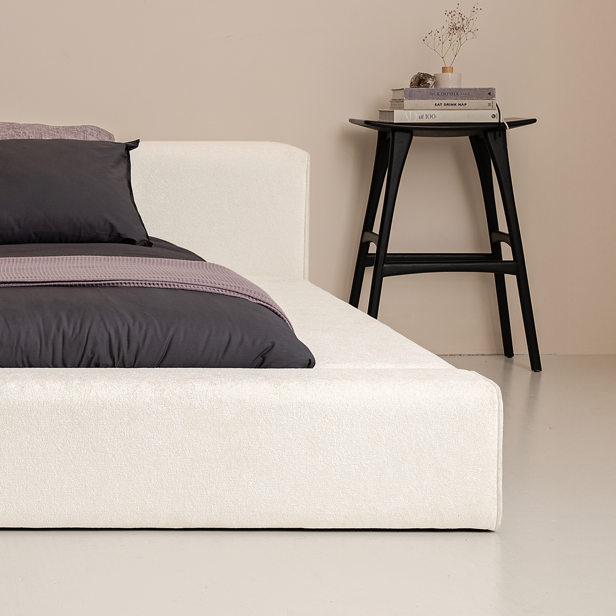 Adore Business bed
