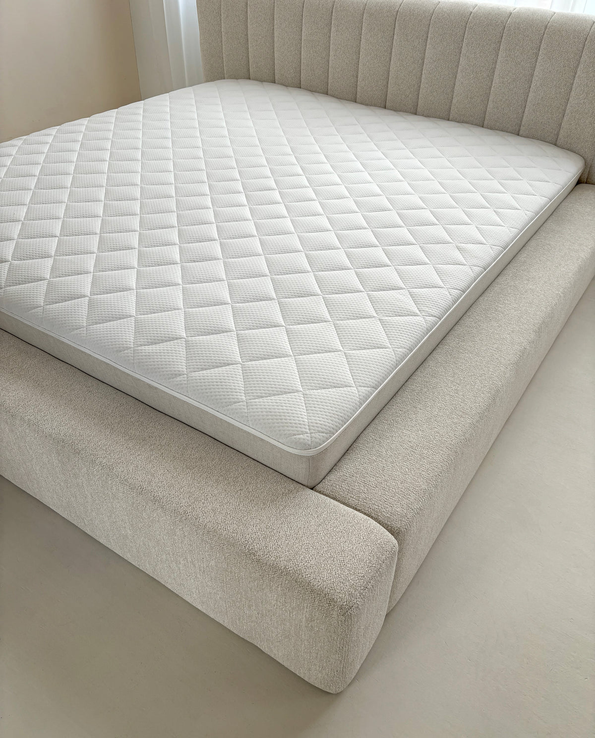 Adore Serene bed in Beige/Creme