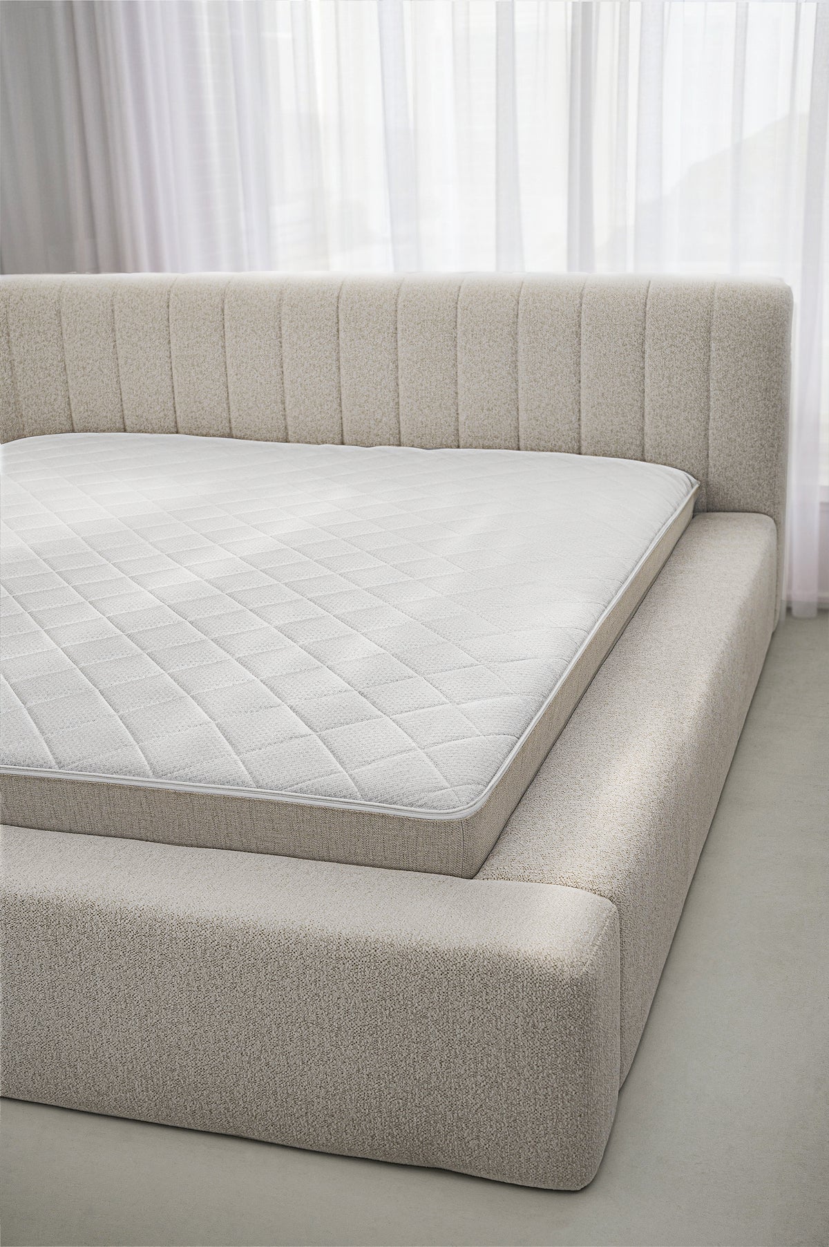 Adore Serene bed in Beige/Creme