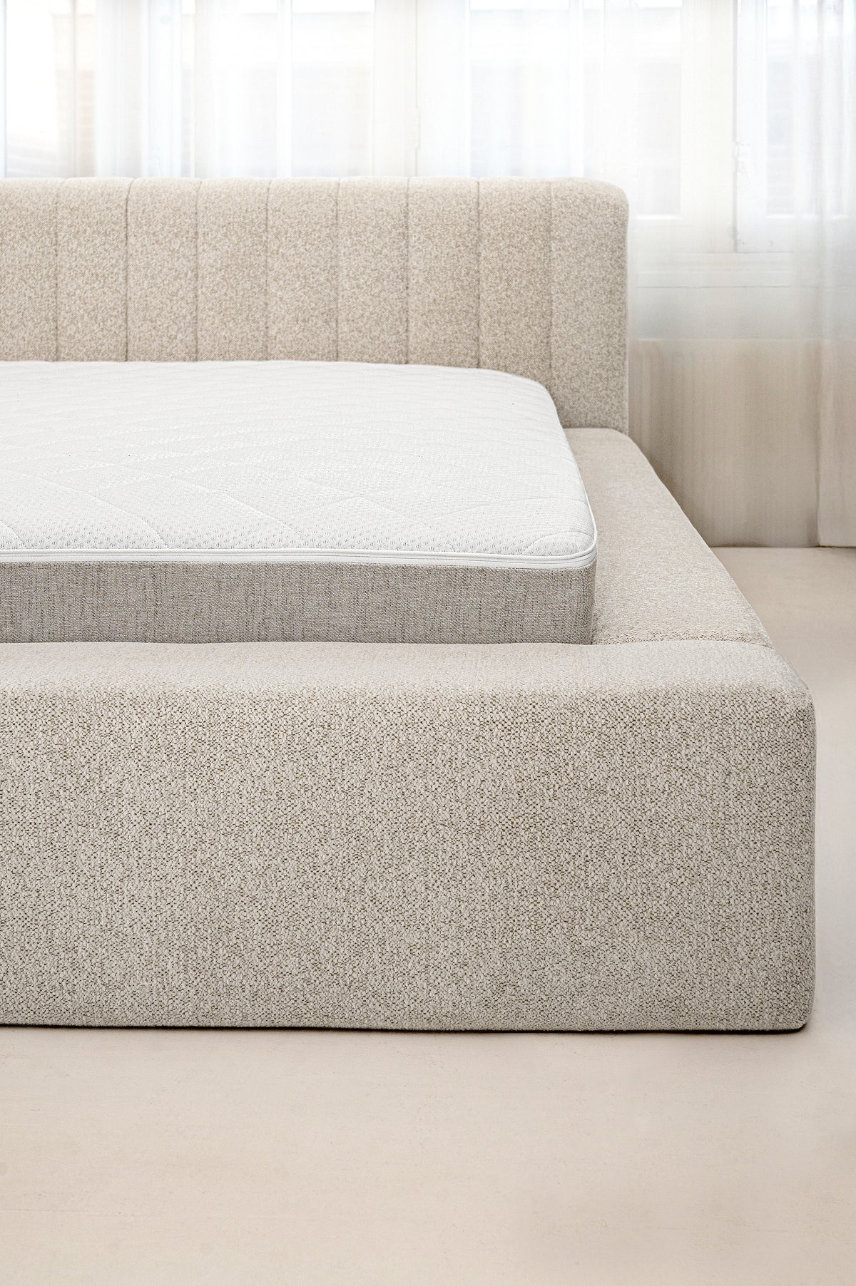 Adore Serene bed in Beige/Creme
