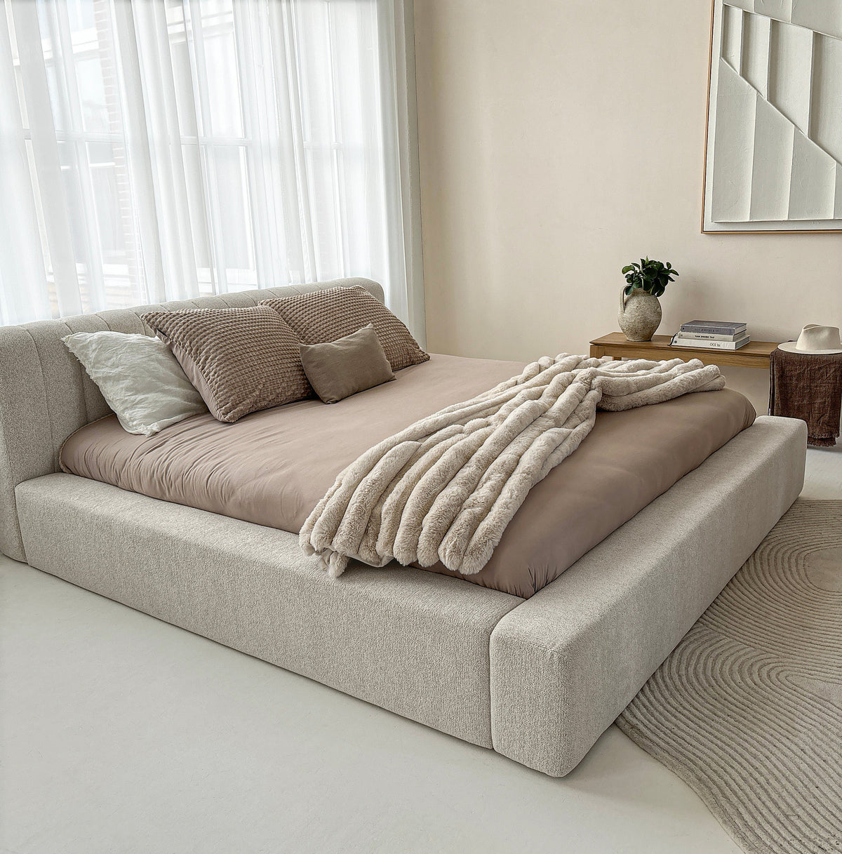 Adore Serene bed in Beige/Creme