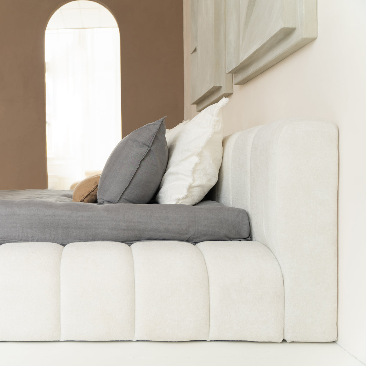 Adore Classic bed in Off White